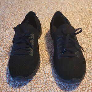 Black Skechers